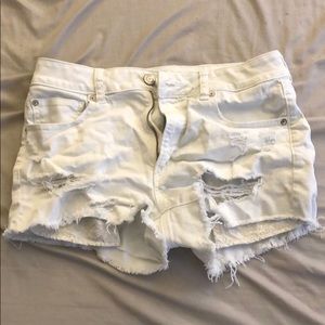 American Eagle white shorts